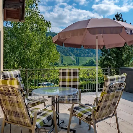 Ferienweingut Winnebeck Apartment Kowerich